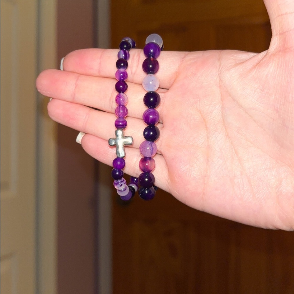 Handmade 8mm and 6mm Purple Agate bracelet